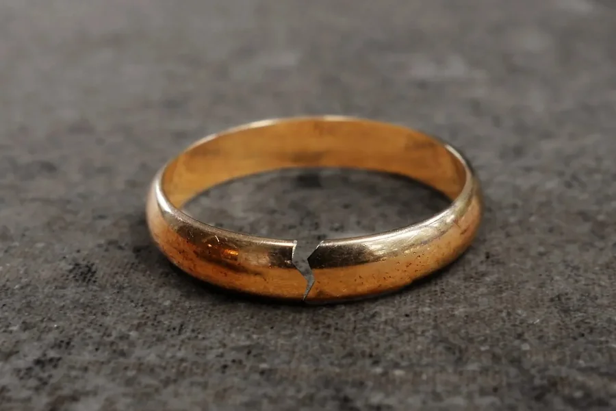 My Ring Broke in Half Meaning